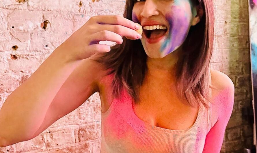 Kriti, Sonakshi, Sobhita Celebrate Holi