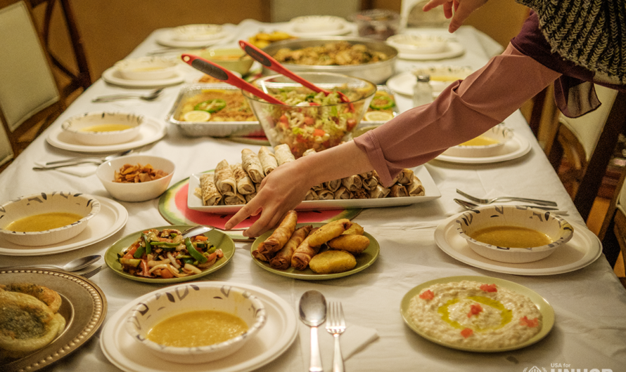 Sharing the Spirit of Ramadan: Emirati Relief Team Breaks Fast with Syrian Refugees