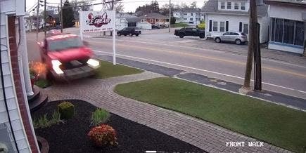 Truck crashes through Massachusetts ice cream stand parking lot, narrowly missing family: WATCH