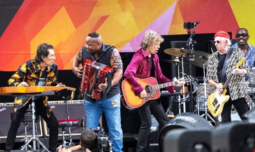 With the Rolling Stones headlining, half a million attend New Orleans Jazz Fest