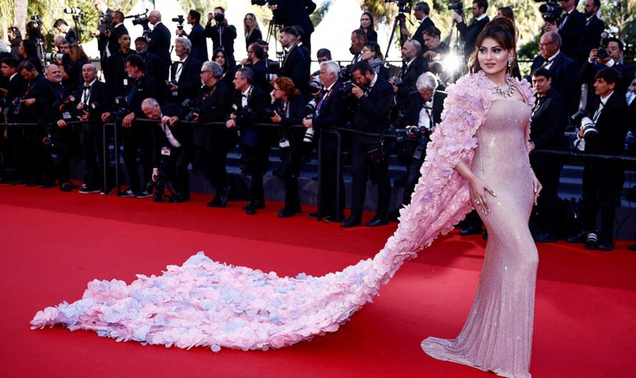 Urvashi Captivates Cannes – Rediff.com movies