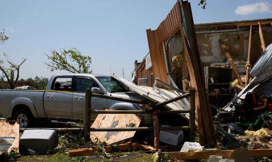 Tornado Devastates Arkansas Town – The New York Times