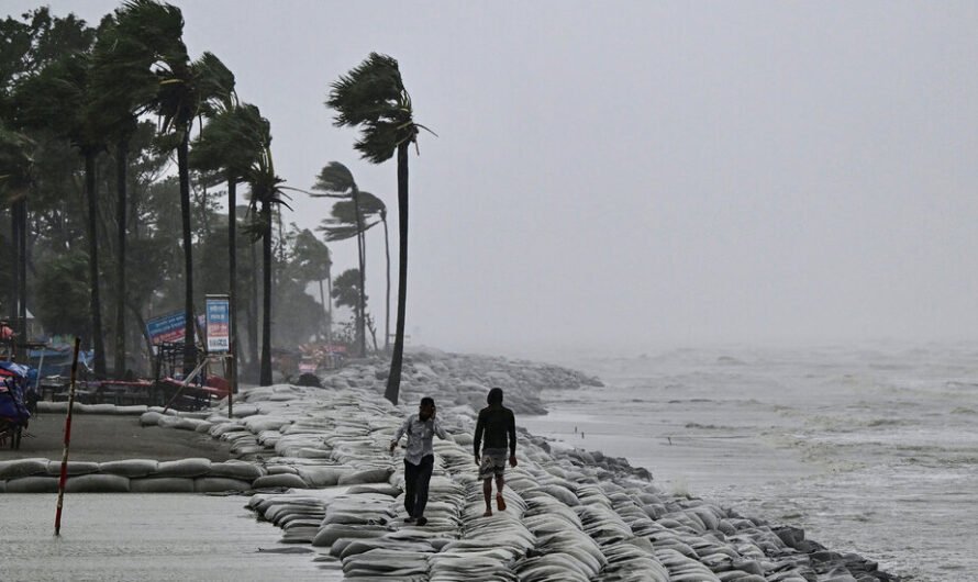 Cyclone Remal Tears Through Bangladesh, Killing at Least 13