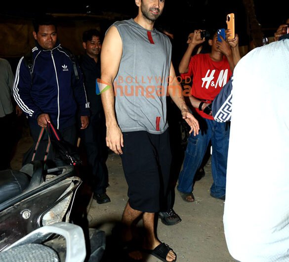 Photos: Aditya Roy Kapur snapped at Versova jetty | Parties & Events