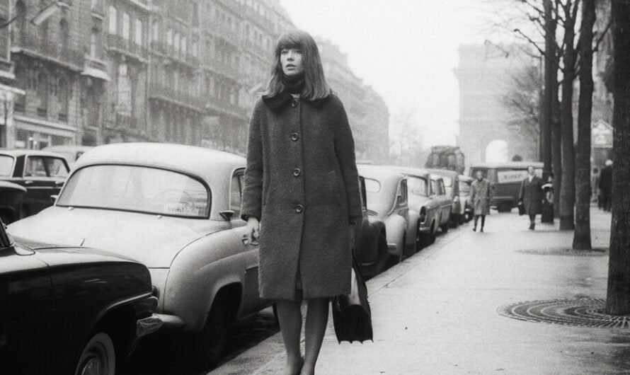 A France in Turmoil Mourns Françoise Hardy, Its Voice of Melancholy Cool