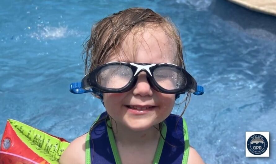 Video: Father rescues daughter from drowning in pool