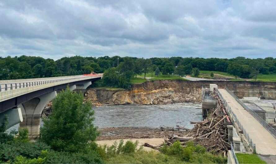 Minnesota bridge on verge of collapsing following torrential rain, flooding