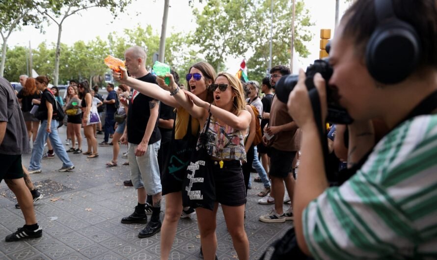 Locals in one Mediterranean hot spot load up water guns to protest mass tourism: ‘Go home’