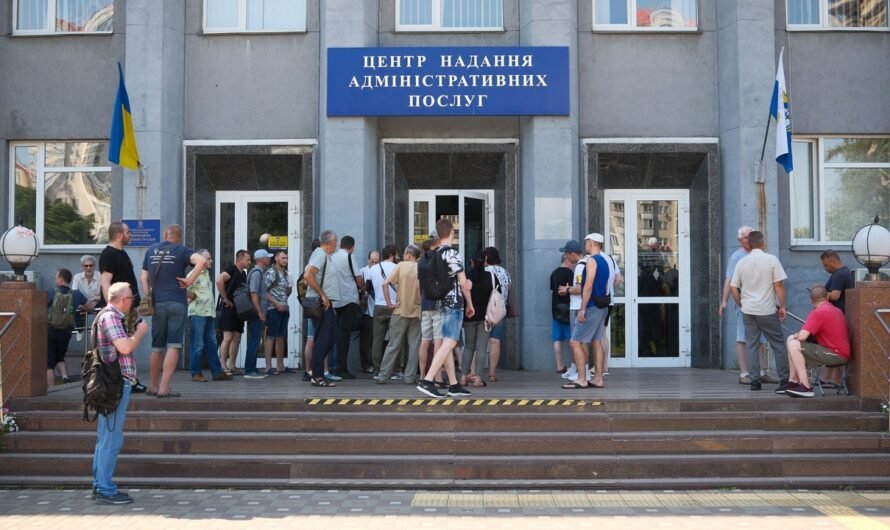 Grenade thrown at Ukrainian military draft office, no injuries, police say