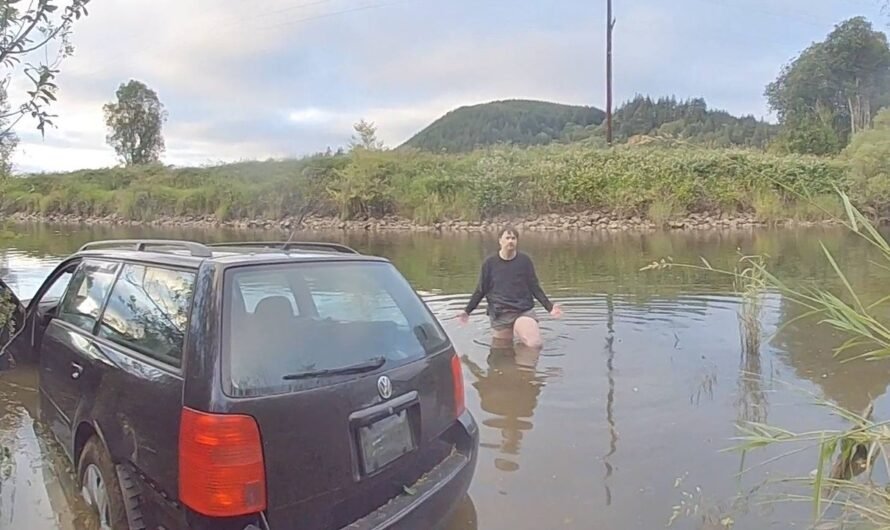 Wanted suspect in Washington leads police on 120 mph chase into Oregon, tries to swim into river to escape