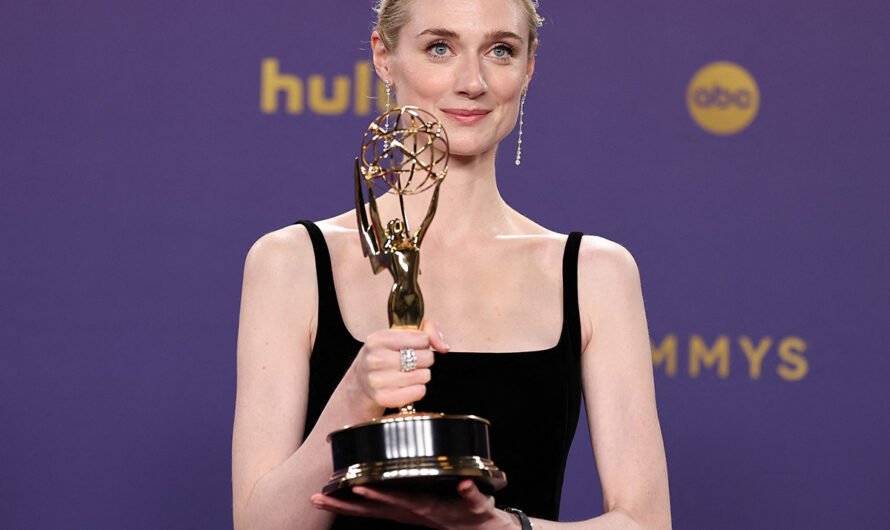 Elizabeth Debicki Gets Her First Emmy