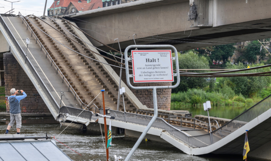 Partial bridge collapse in eastern Germany causes major traffic disruption