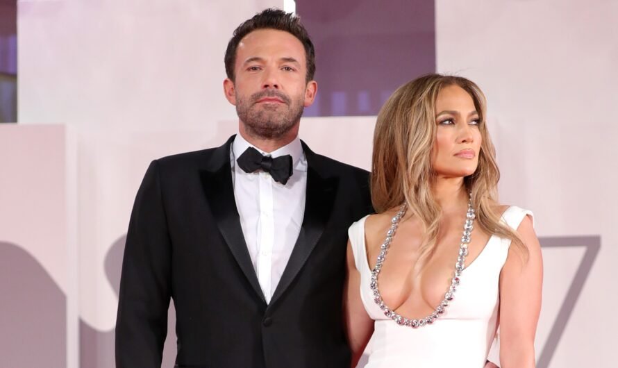 Jennifer Lopez Seemingly Breaks Silence on Divorce from Ben Affleck – Hollywood Life