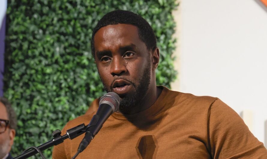 Sean ‘Diddy’ Combs’ Alleged Text Messages After Cassie Assault – Hollywood Life