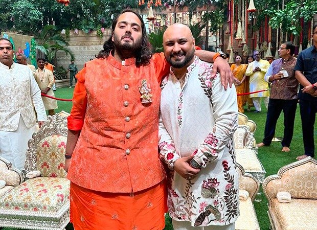 B Praak joins Ambani’s Ganesh Chaturthi celebration with soulful performance : Bollywood News