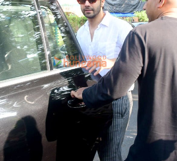 Photos: Varun Dhawan snapped outside a dubbing studio in Bandra | Parties & Events