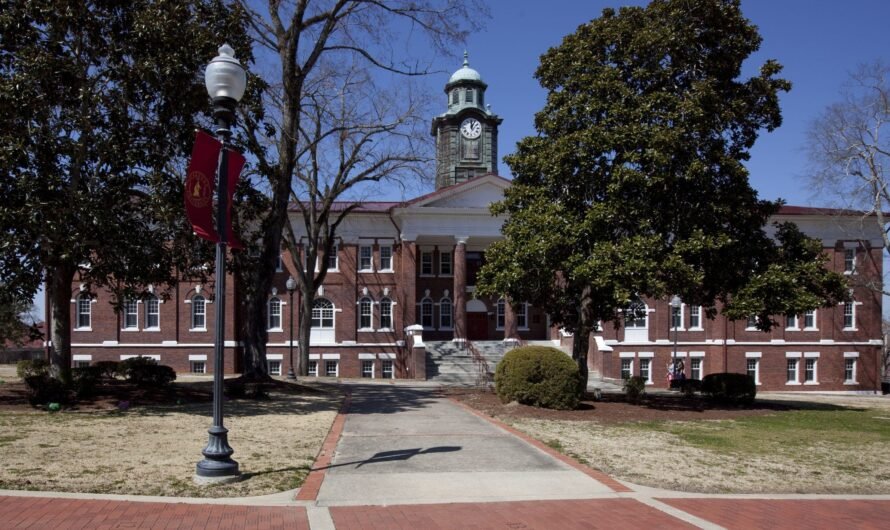 Alabama shooting at Tuskegee University homecoming leaves 1 dead, several hurt