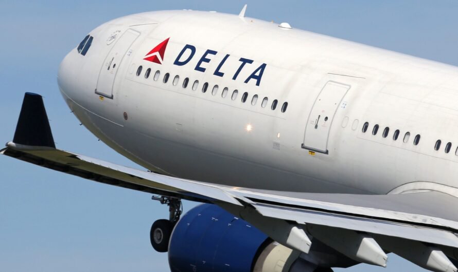 Delta passenger sneaks onto plane from NYC to Paris