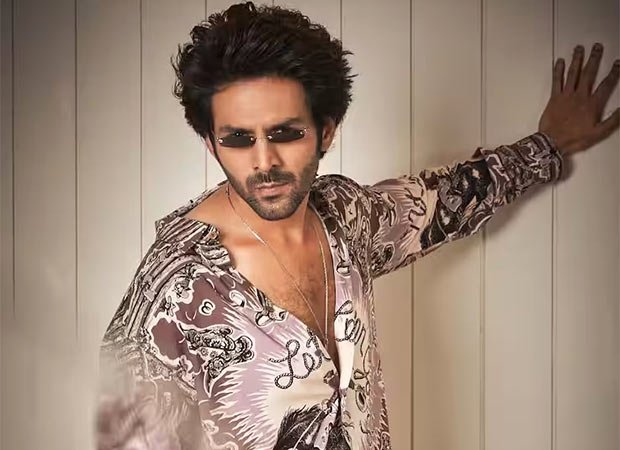 Kartik Aaryan responds hilariously to a fan group of 90 people, who flocked to see Bhool Bhulaiyaa 3: “Wow Truck Bhar ke…” 90 : Bollywood News