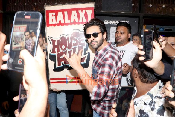 Photos: Kartik Aaryan snapped at Gaiety Galaxy cinemas | Parties & Events