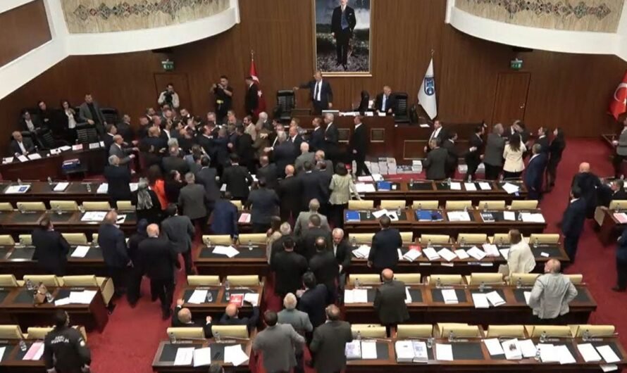 Brawl erupts in Turkish council meeting