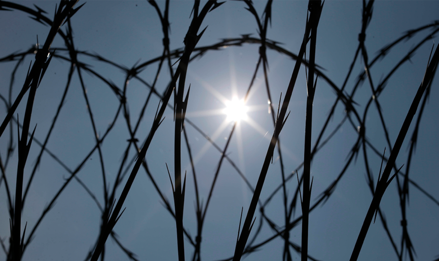 Louisiana prisons routinely hold inmates past release date: DOJ