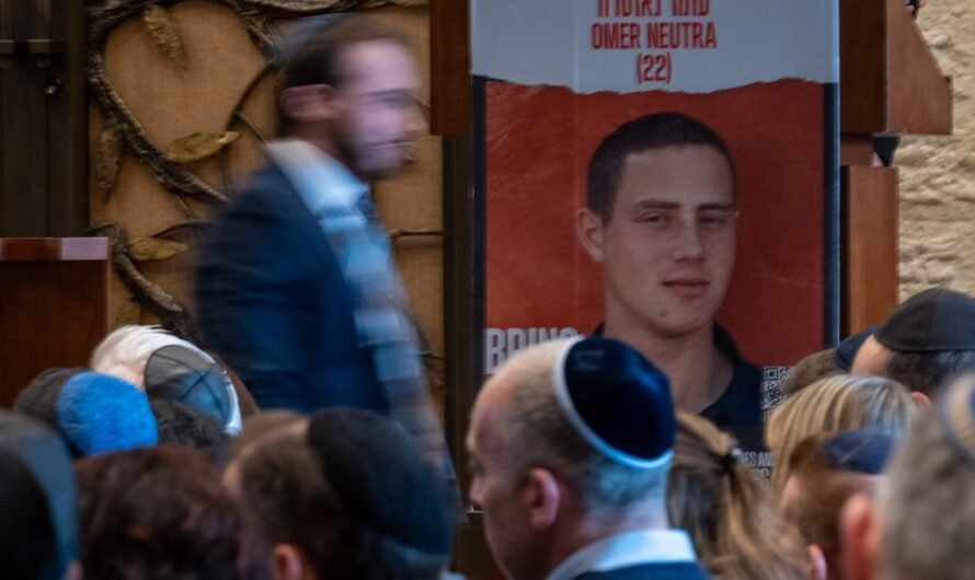 Lawmakers hold moment of silence for slain Omer Neutra as thousands mourn in hometown synagogue